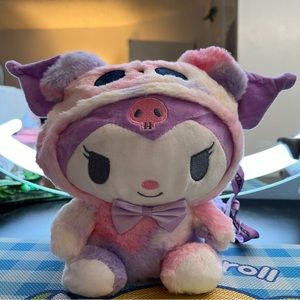 Last One - Kuromi plushie backpack 💜